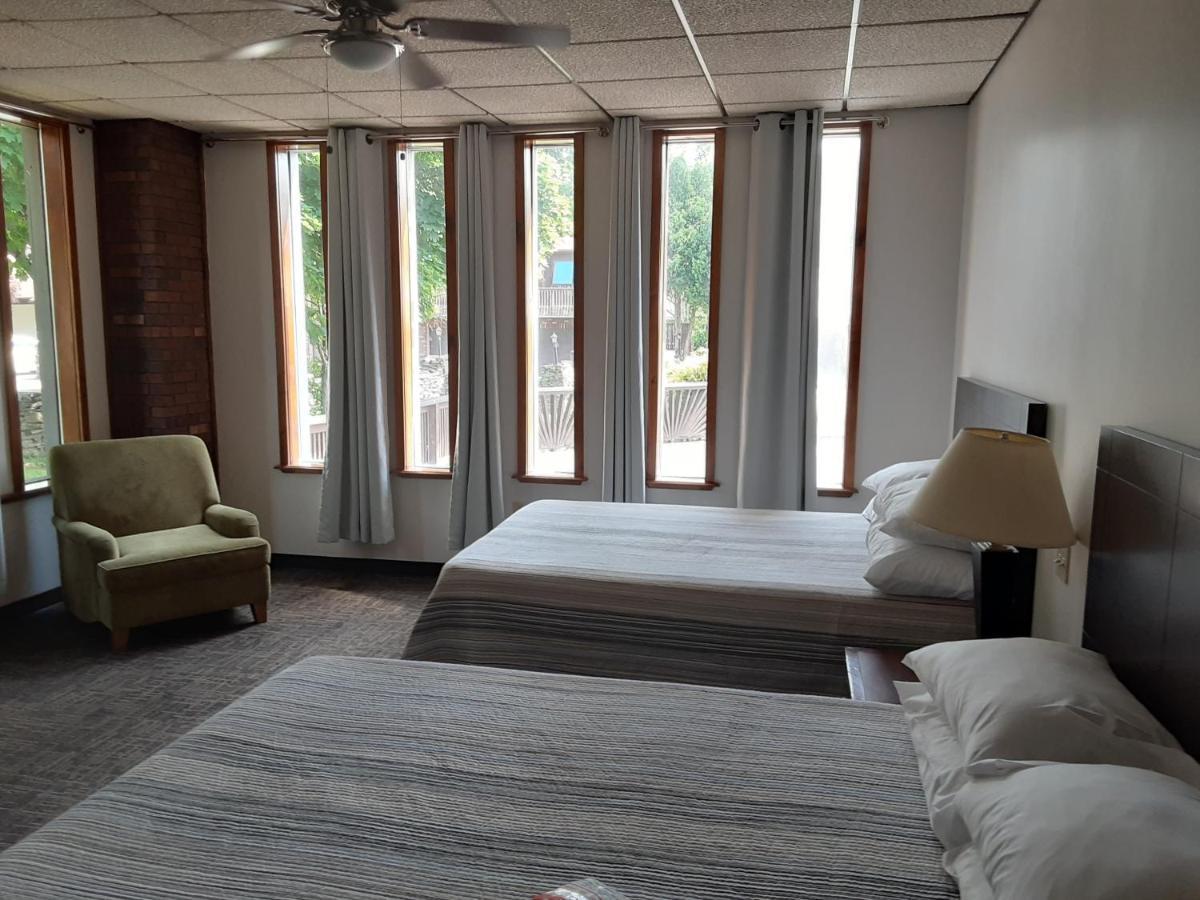 Mountain View Lodge Clifford Екстер'єр фото